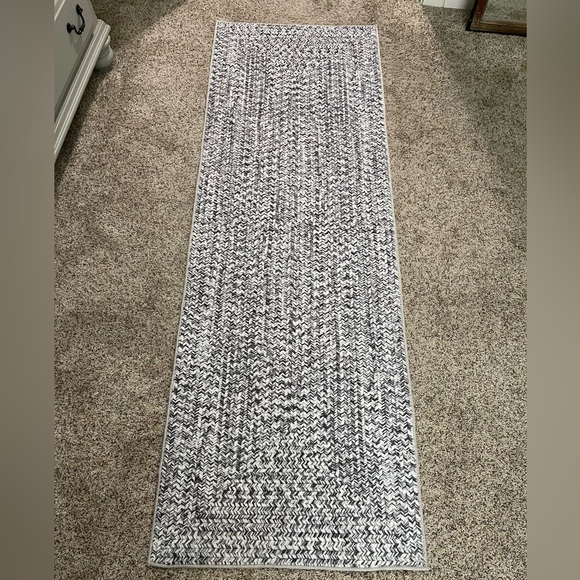 Gray and White Patterned Runner Rug - Picture 7 of 7